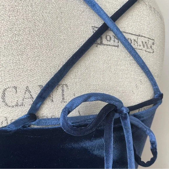 PROM Midnight blue velvet formal dress gown with strappy back and high slit - Picture 7 of 16